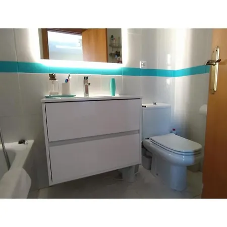 Casa Pareada Con Piscina En La Costa Dorada Holiday home