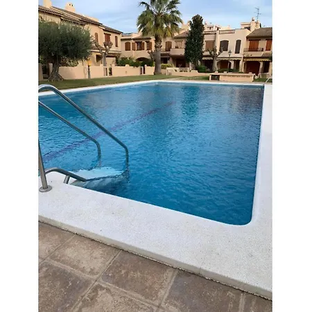 Casa Pareada Con Piscina En La Costa Dorada Holiday home