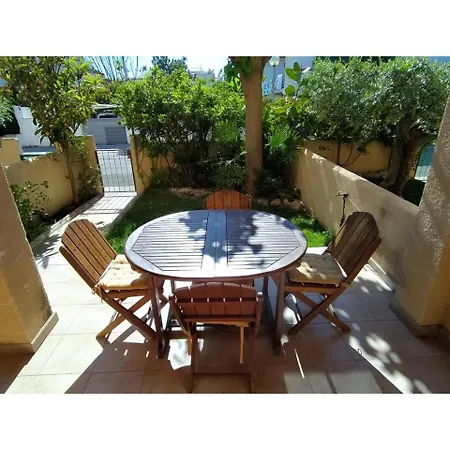 Casa Pareada Con Piscina En La Costa Dorada Ferienhaus Sant Vicenç de Calders